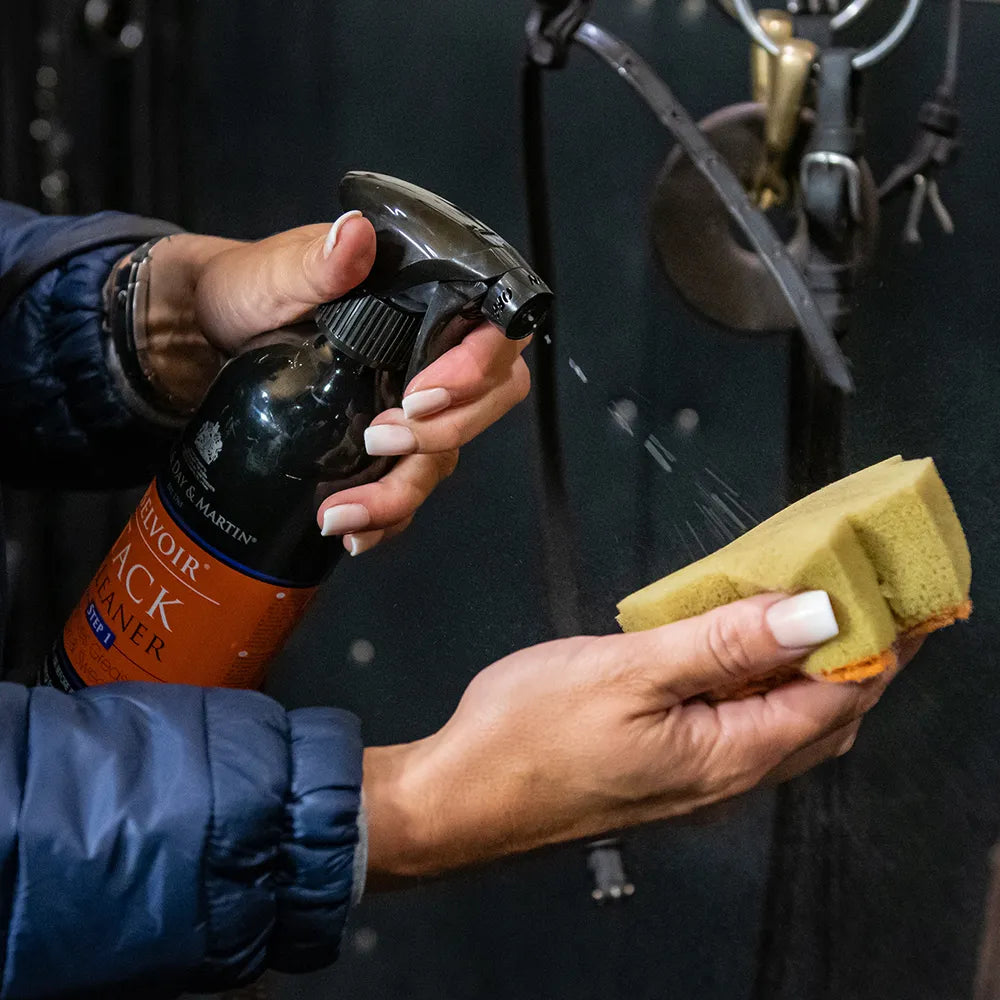 Belvoir Leather Tack Cleaner Spray Step 1