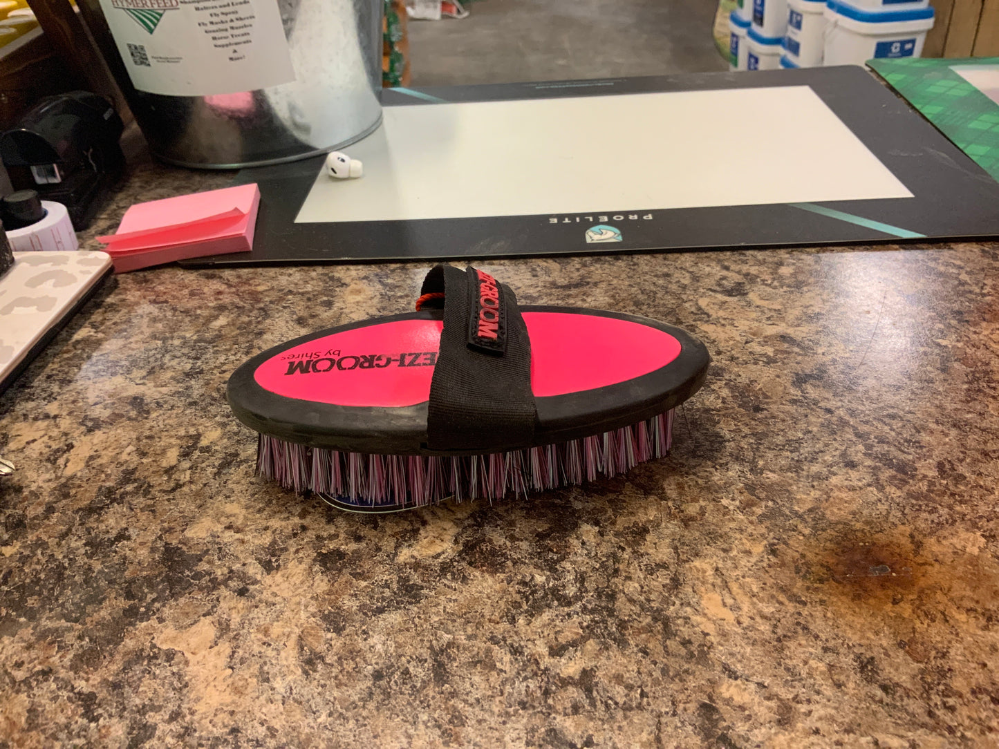 Shires EZ Groom Grip Small Body Brush