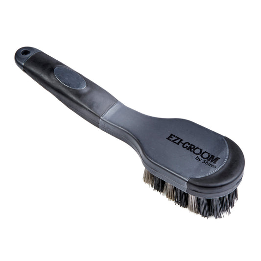 Shires bucket brush