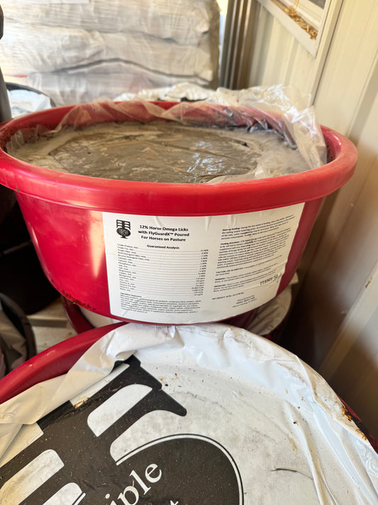 TT 12% Horse Omega Lick Tub w/FlyGuardX 50lb